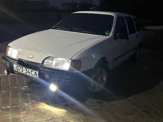 Белый Форд Сиерра, объемом двигателя 1.8 л и пробегом 300 тыс. км за 550 $, фото 5 на Automoto.ua