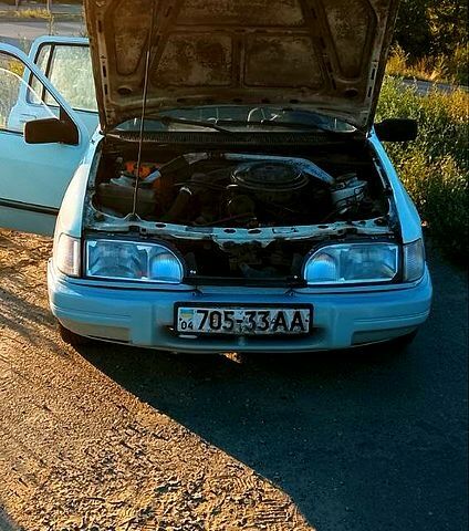 Форд Сиерра 1987 в Днепре (Днепропетровске) на Automoto.ua Белый Форд Сиерра, объемом двигателя 2 л и пробегом 148 тыс. км за 836 $, фото 2 на Automoto.ua