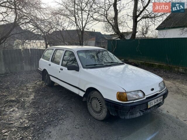 Белый Форд Сиерра, объемом двигателя 1.8 л и пробегом 100 тыс. км за 500 $, фото 1 на Automoto.ua