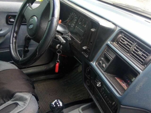 Білий Форд Сієрра, об'ємом двигуна 1.8 л та пробігом 330 тис. км за 1000 $, фото 19 на Automoto.ua