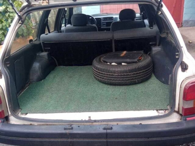 Білий Форд Сієрра, об'ємом двигуна 1.8 л та пробігом 330 тис. км за 1000 $, фото 12 на Automoto.ua