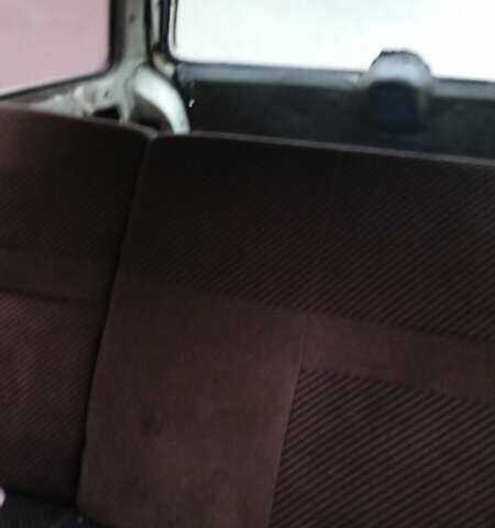 Белый Форд Сиерра, объемом двигателя 1.8 л и пробегом 200 тыс. км за 1000 $, фото 4 на Automoto.ua