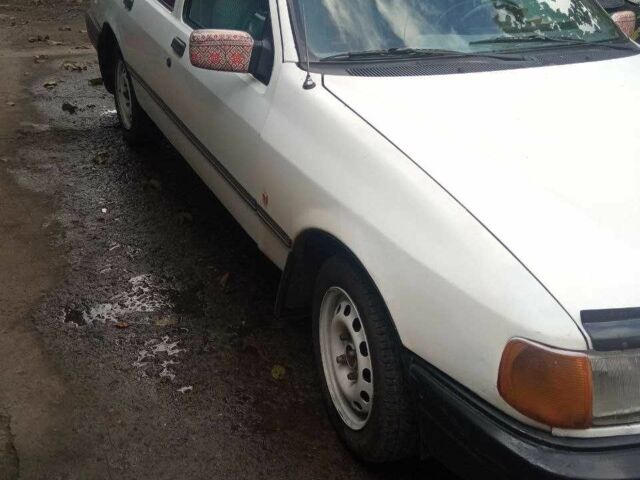 Білий Форд Сієрра, об'ємом двигуна 1.8 л та пробігом 330 тис. км за 1000 $, фото 13 на Automoto.ua