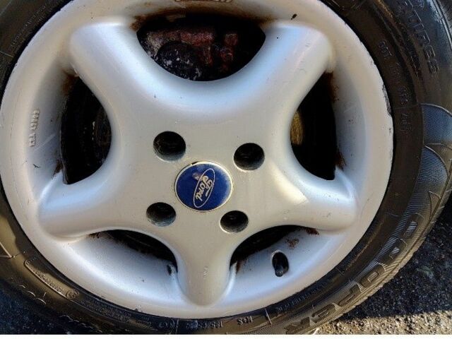 Белый Форд Сиерра, объемом двигателя 1.6 л и пробегом 230 тыс. км за 1000 $, фото 2 на Automoto.ua