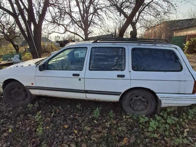 Белый Форд Сиерра, объемом двигателя 0 л и пробегом 400 тыс. км за 500 $, фото 3 на Automoto.ua