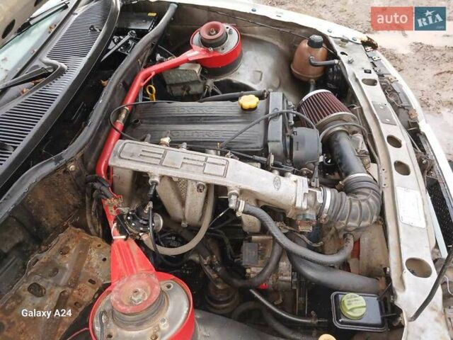 Білий Форд Сієрра, об'ємом двигуна 2 л та пробігом 200 тис. км за 1300 $, фото 3 на Automoto.ua