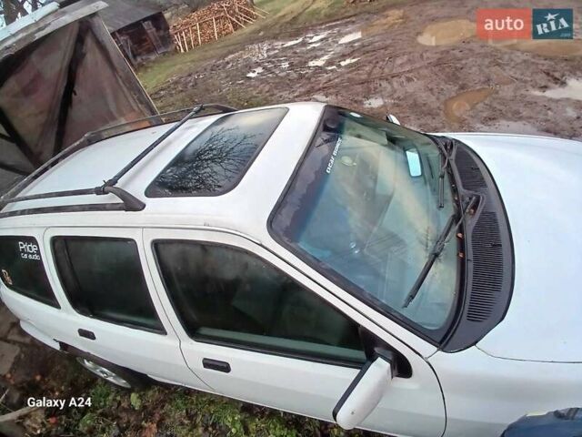 Білий Форд Сієрра, об'ємом двигуна 2 л та пробігом 200 тис. км за 1300 $, фото 17 на Automoto.ua