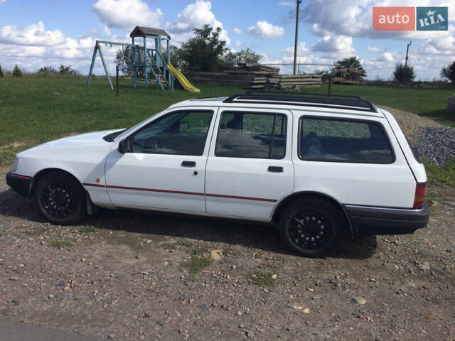 Белый Форд Сиерра, объемом двигателя 1.8 л и пробегом 82 тыс. км за 2400 $, фото 5 на Automoto.ua