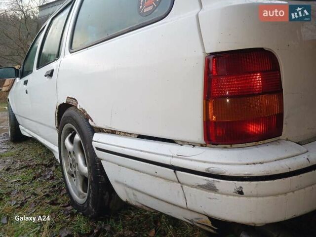 Білий Форд Сієрра, об'ємом двигуна 2 л та пробігом 200 тис. км за 1300 $, фото 5 на Automoto.ua