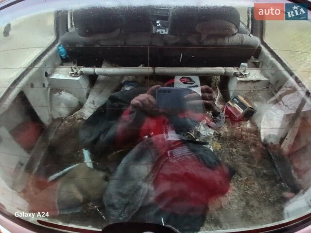Белый Форд Сиерра, объемом двигателя 2 л и пробегом 200 тыс. км за 1150 $, фото 9 на Automoto.ua
