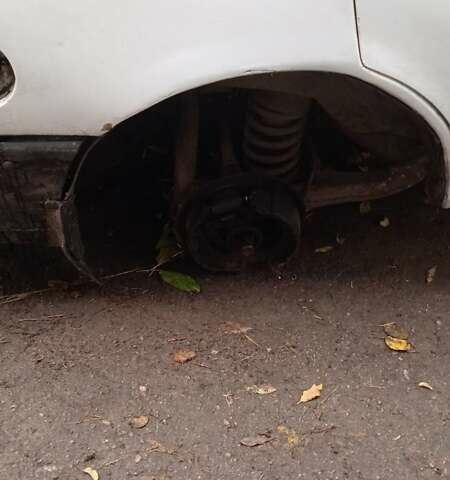 Белый Форд Сиерра, объемом двигателя 2.3 л и пробегом 200 тыс. км за 399 $, фото 5 на Automoto.ua