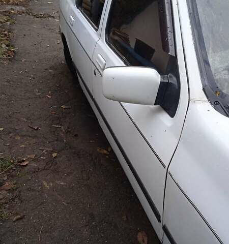 Белый Форд Сиерра, объемом двигателя 2.3 л и пробегом 200 тыс. км за 399 $, фото 6 на Automoto.ua