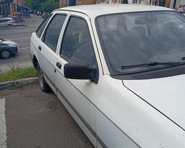 Білий Форд Сієрра, об'ємом двигуна 2 л та пробігом 120 тис. км за 700 $, фото 2 на Automoto.ua