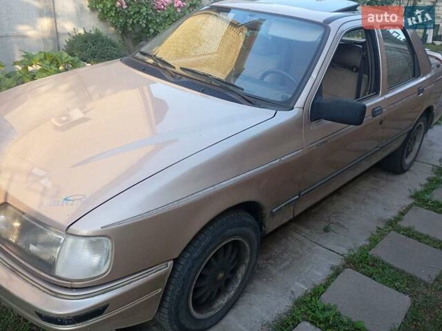 Бежевий Форд Сієрра, об'ємом двигуна 2 л та пробігом 200 тис. км за 1500 $, фото 1 на Automoto.ua