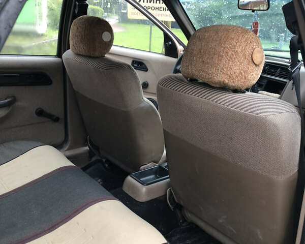 Бежевый Форд Сиерра, объемом двигателя 2 л и пробегом 100 тыс. км за 1000 $, фото 7 на Automoto.ua