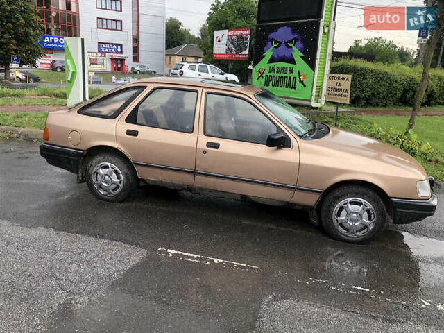 Бежевый Форд Сиерра, объемом двигателя 2 л и пробегом 100 тыс. км за 1000 $, фото 1 на Automoto.ua