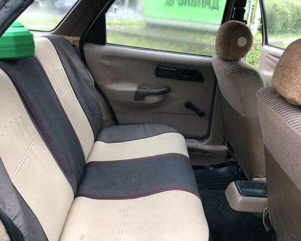 Бежевый Форд Сиерра, объемом двигателя 2 л и пробегом 100 тыс. км за 1000 $, фото 6 на Automoto.ua