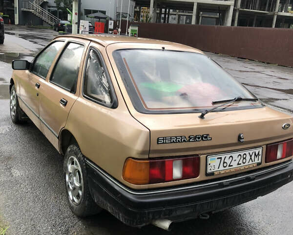 Бежевый Форд Сиерра, объемом двигателя 2 л и пробегом 100 тыс. км за 1000 $, фото 3 на Automoto.ua