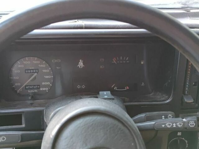 Бежевый Форд Сиерра, объемом двигателя 1.6 л и пробегом 40 тыс. км за 1092 $, фото 6 на Automoto.ua