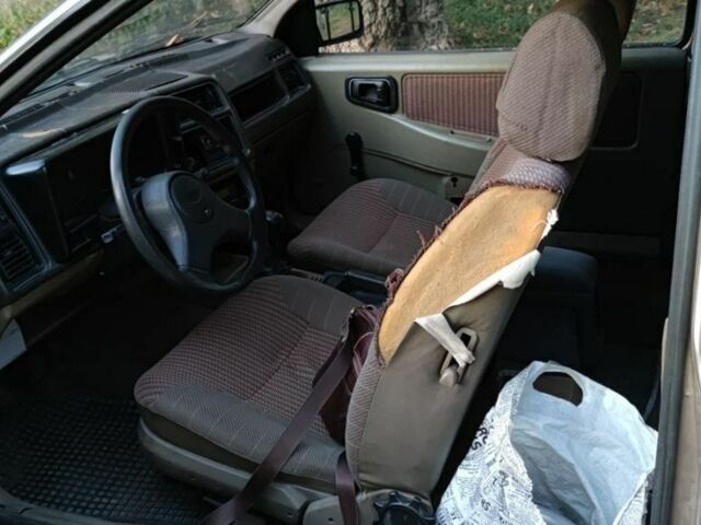 Бежевый Форд Сиерра, объемом двигателя 1.6 л и пробегом 40 тыс. км за 1092 $, фото 4 на Automoto.ua