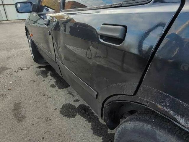 Чорний Форд Сієрра, об'ємом двигуна 2 л та пробігом 100 тис. км за 720 $, фото 4 на Automoto.ua