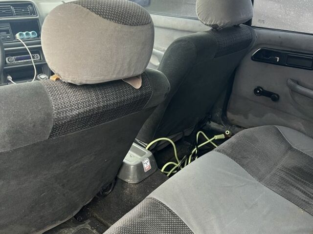 Чорний Форд Сієрра, об'ємом двигуна 2 л та пробігом 77 тис. км за 370 $, фото 5 на Automoto.ua