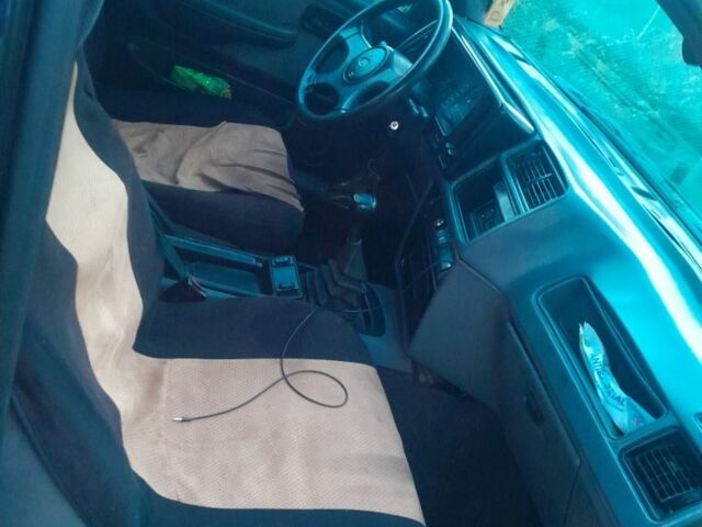 Чорний Форд Сієрра, об'ємом двигуна 2 л та пробігом 90 тис. км за 1200 $, фото 3 на Automoto.ua