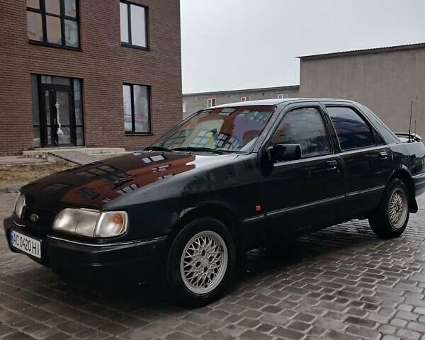 Черный Форд Сиерра, объемом двигателя 1.6 л и пробегом 294 тыс. км за 999 $, фото 1 на Automoto.ua