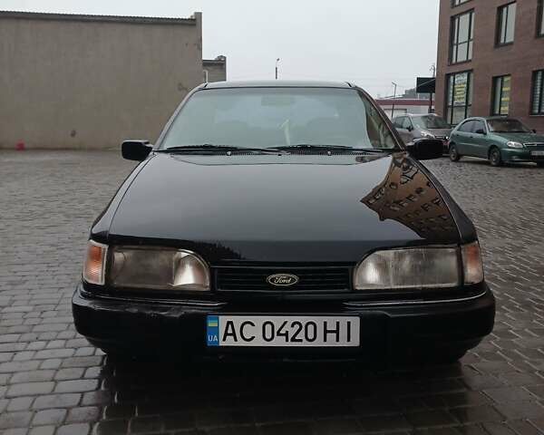 Черный Форд Сиерра, объемом двигателя 1.6 л и пробегом 294 тыс. км за 999 $, фото 4 на Automoto.ua
