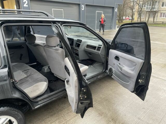 Чорний Форд Сієрра, об'ємом двигуна 2 л та пробігом 240 тис. км за 1200 $, фото 7 на Automoto.ua