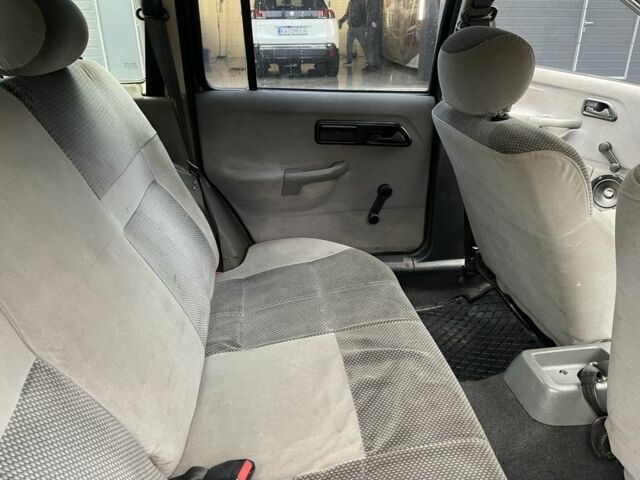 Чорний Форд Сієрра, об'ємом двигуна 2 л та пробігом 240 тис. км за 1200 $, фото 8 на Automoto.ua