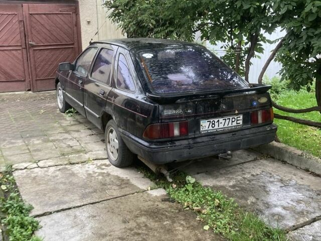 Чорний Форд Сієрра, об'ємом двигуна 1.6 л та пробігом 280 тис. км за 500 $, фото 1 на Automoto.ua