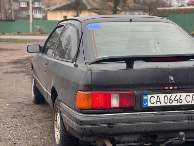 Черный Форд Сиерра, объемом двигателя 1.6 л и пробегом 158 тыс. км за 1250 $, фото 5 на Automoto.ua