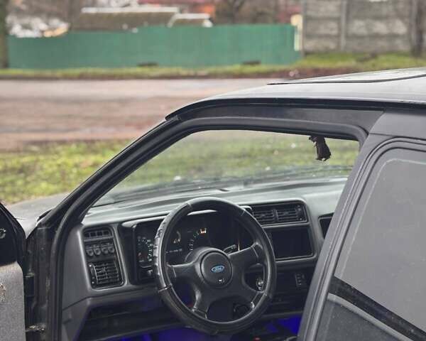Черный Форд Сиерра, объемом двигателя 1.6 л и пробегом 158 тыс. км за 1250 $, фото 8 на Automoto.ua