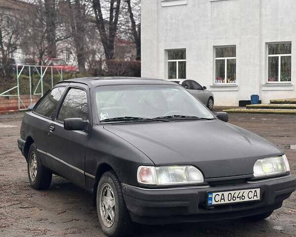 Черный Форд Сиерра, объемом двигателя 1.6 л и пробегом 158 тыс. км за 1250 $, фото 1 на Automoto.ua