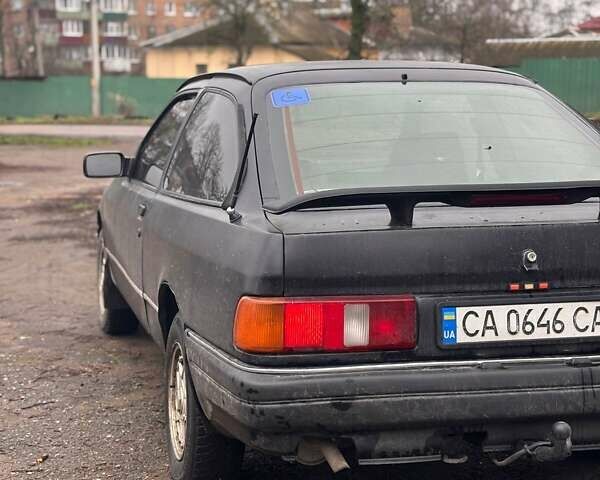 Черный Форд Сиерра, объемом двигателя 1.6 л и пробегом 158 тыс. км за 1250 $, фото 5 на Automoto.ua