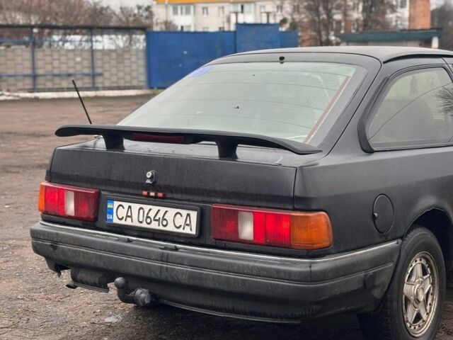 Черный Форд Сиерра, объемом двигателя 1.6 л и пробегом 158 тыс. км за 1250 $, фото 4 на Automoto.ua
