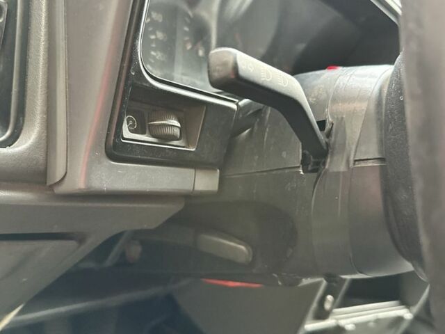 Черный Форд Сиерра, объемом двигателя 2 л и пробегом 285 тыс. км за 900 $, фото 11 на Automoto.ua