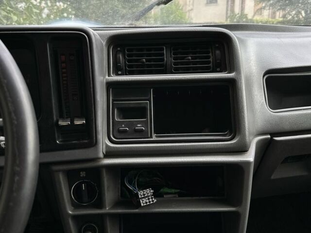 Черный Форд Сиерра, объемом двигателя 2 л и пробегом 285 тыс. км за 900 $, фото 10 на Automoto.ua