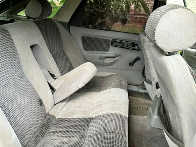 Черный Форд Сиерра, объемом двигателя 2 л и пробегом 285 тыс. км за 900 $, фото 16 на Automoto.ua