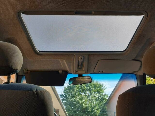 Форд Сієрра 1987 у Ужгороді на Automoto.ua Фіолетовий Форд Сієрра, об'ємом двигуна 2 л та пробігом 90 тис. км за 2000 $, фото 13 на Automoto.ua