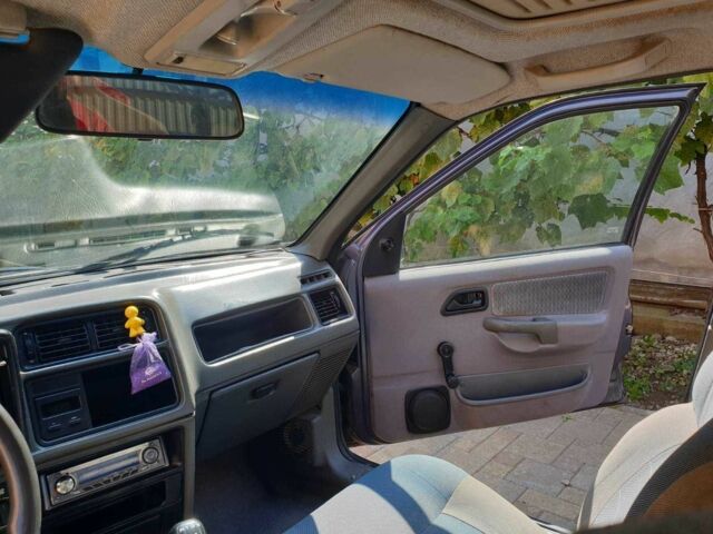 Форд Сієрра 1987 у Ужгороді на Automoto.ua Фіолетовий Форд Сієрра, об'ємом двигуна 2 л та пробігом 90 тис. км за 2000 $, фото 6 на Automoto.ua