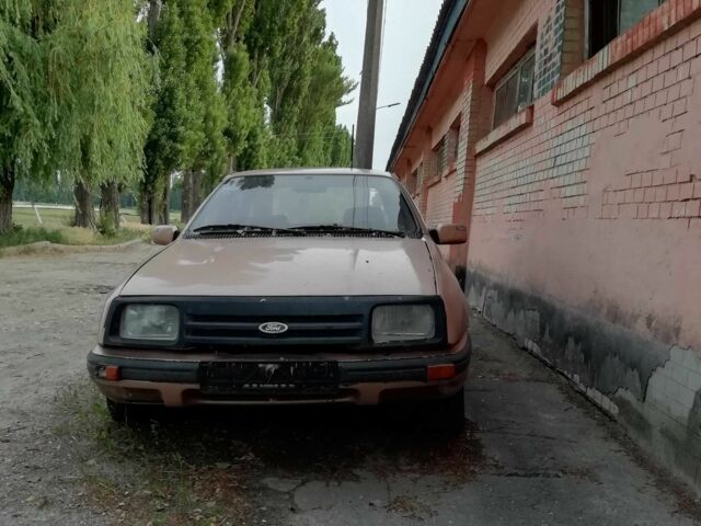 Коричневый Форд Сиерра, объемом двигателя 2.3 л и пробегом 200 тыс. км за 600 $, фото 4 на Automoto.ua