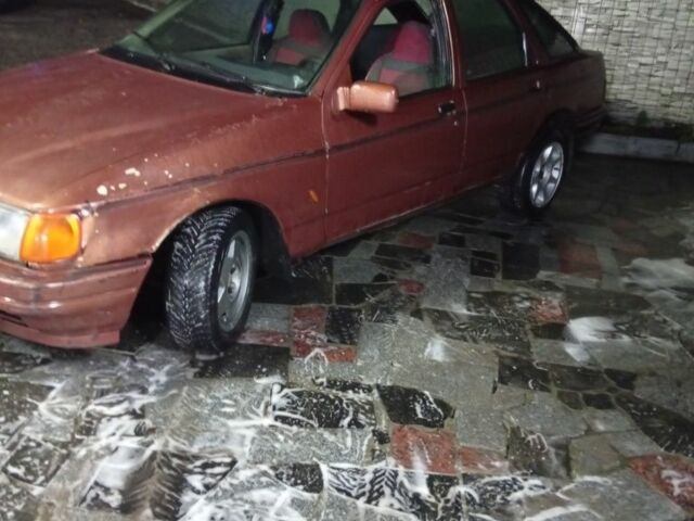 Коричневый Форд Сиерра, объемом двигателя 1.6 л и пробегом 100 тыс. км за 589 $, фото 1 на Automoto.ua