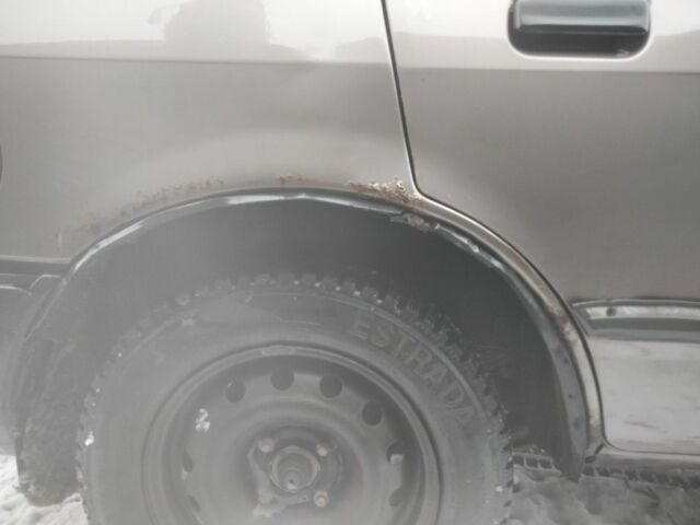 Коричневый Форд Сиерра, объемом двигателя 2 л и пробегом 60 тыс. км за 800 $, фото 7 на Automoto.ua