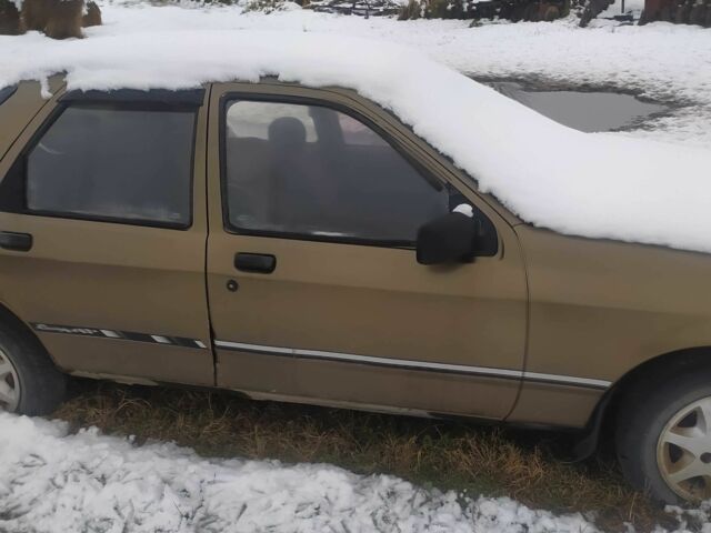 Коричневый Форд Сиерра, объемом двигателя 2 л и пробегом 1 тыс. км за 355 $, фото 4 на Automoto.ua