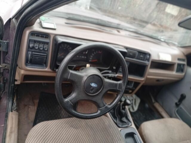 Коричневый Форд Сиерра, объемом двигателя 2 л и пробегом 300 тыс. км за 400 $, фото 5 на Automoto.ua