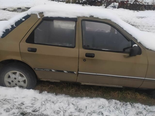 Коричневый Форд Сиерра, объемом двигателя 2 л и пробегом 1 тыс. км за 355 $, фото 3 на Automoto.ua