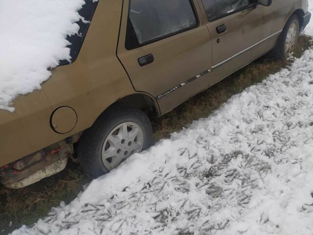 Коричневый Форд Сиерра, объемом двигателя 2 л и пробегом 1 тыс. км за 355 $, фото 14 на Automoto.ua