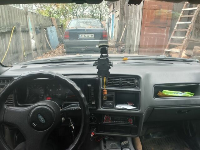 Коричневый Форд Сиерра, объемом двигателя 1.8 л и пробегом 400 тыс. км за 720 $, фото 2 на Automoto.ua